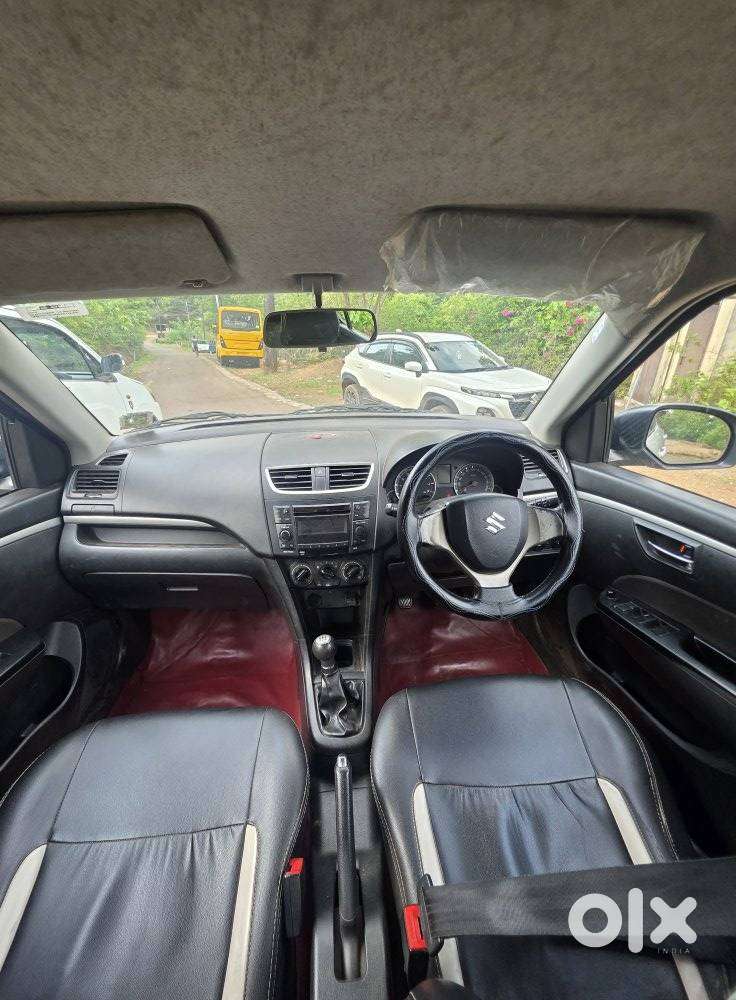 Maruti Suzuki Swift Vxi + Manual, 2017, Petrol