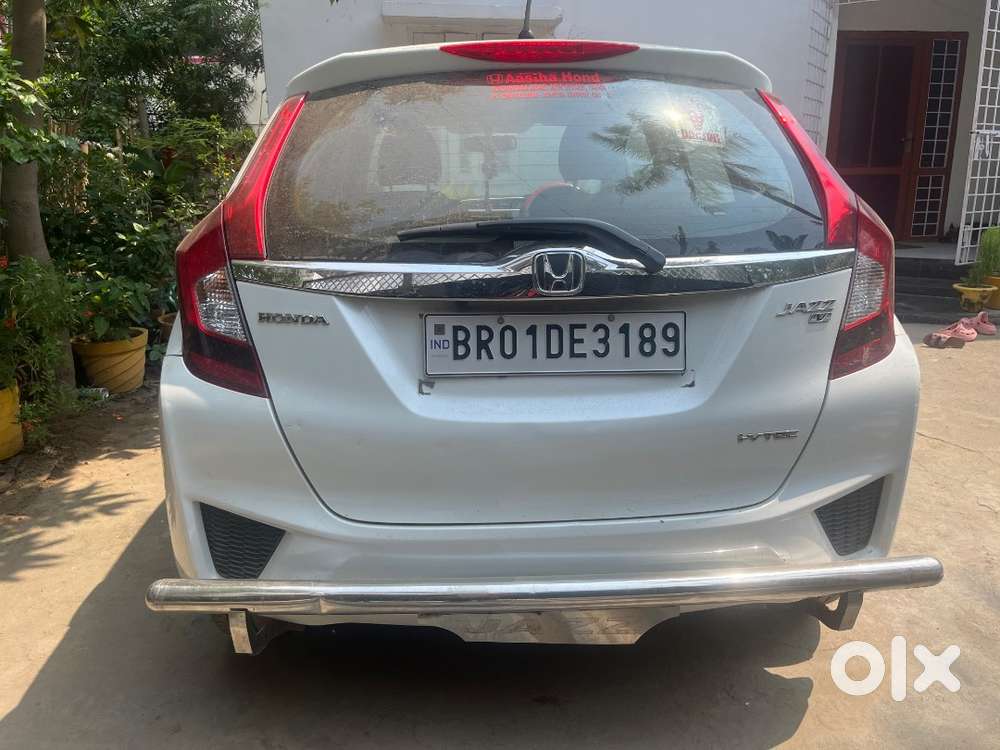 White Colour,automatic,only19000km Driven, Doctors Car Original Colour