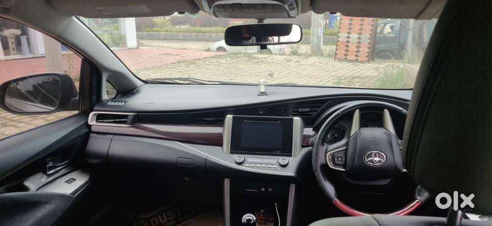 Toyota Innova Crysta 2017 Diesel Well Maintained