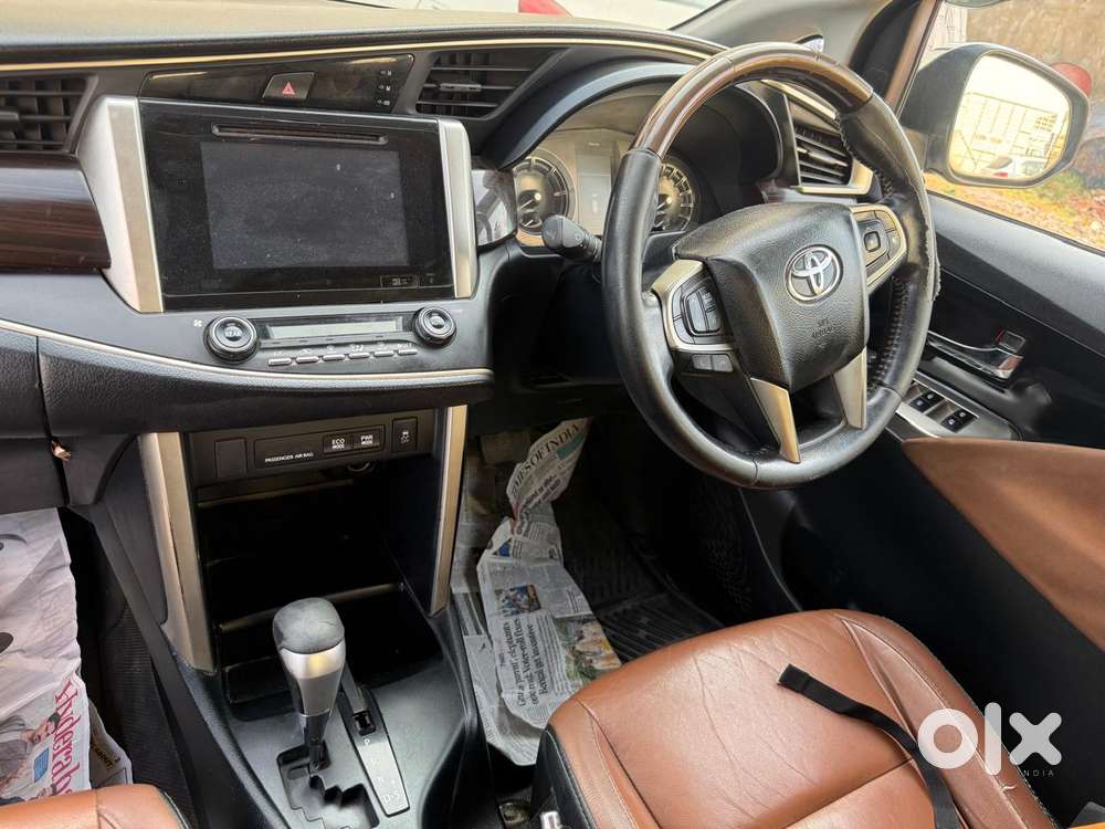 Toyota Innova Crysta 2.8 Zx At, 2016, Diesel