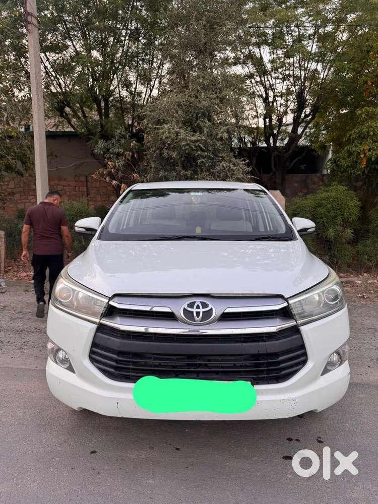 Toyota Innova Crysta 2016 Diesel Well Maintained