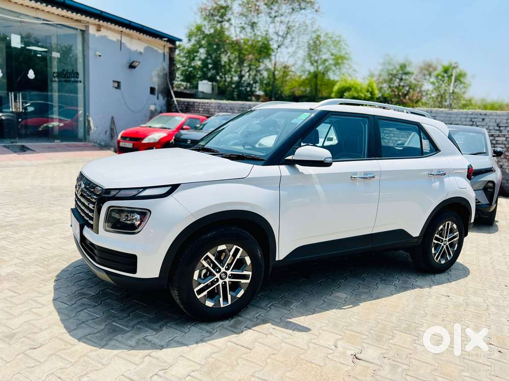 Hyundai Venue 1.0 Sx (o) Turbo Dct, 2025, Petrol