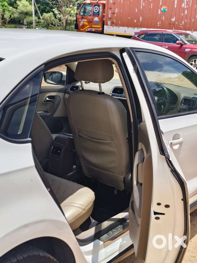 Skoda Rapid 1.5 Tdi Ambition Plus, 2014, Diesel