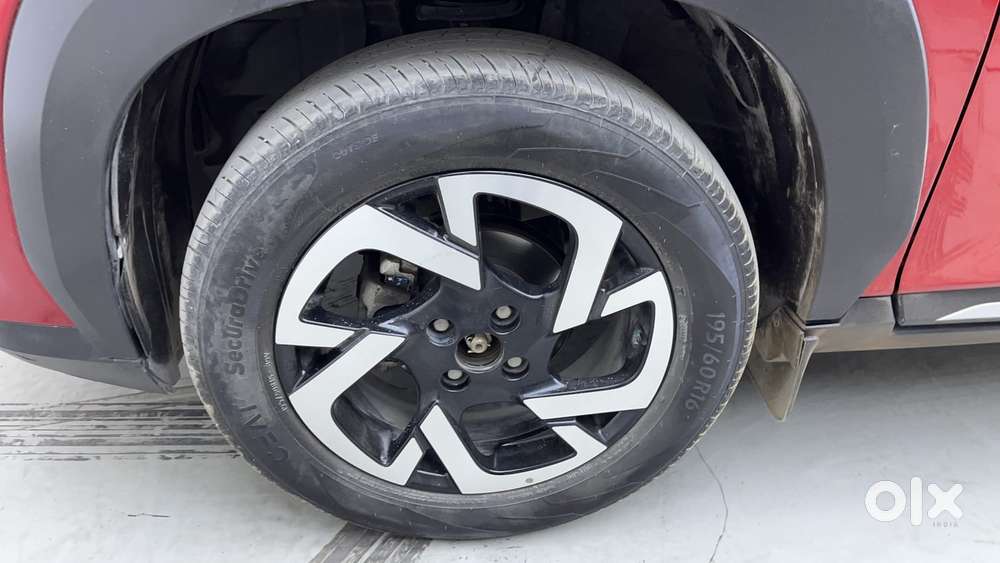 Nissan Magnite 1.0 Xv Premium Turbo Cvt Dual Tone, 2022, Petrol