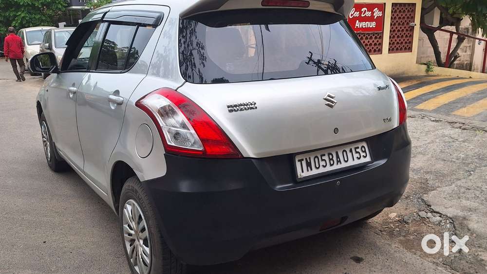 Maruti Suzuki Swift Vxi + Manual, 2015, Petrol