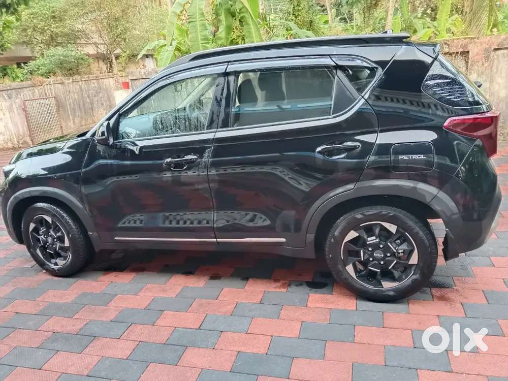 Kia Sonet 2025 Petrol 2700 Km Driven