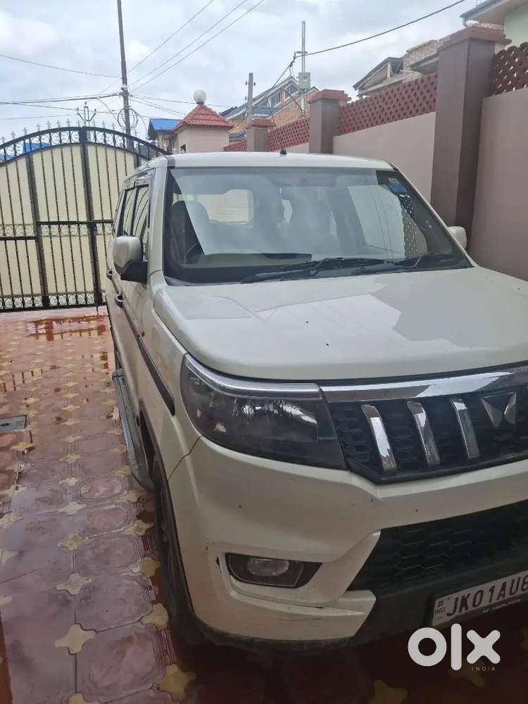 Mahindra Bolero Neo N10