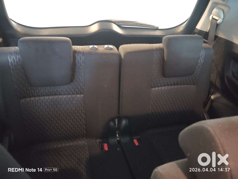 Toyota Innova Crysta 2.8 Gx At 8 Seater, 2017, Diesel