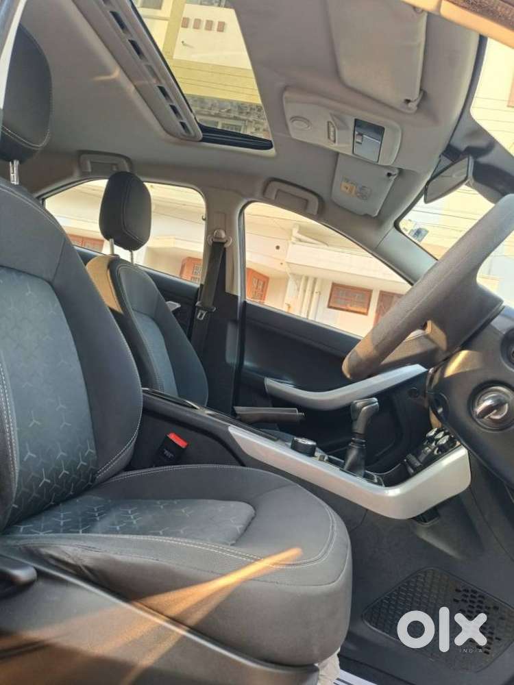 Tata Nexon 1.2 Revotron Xm (s), 2021, Petrol