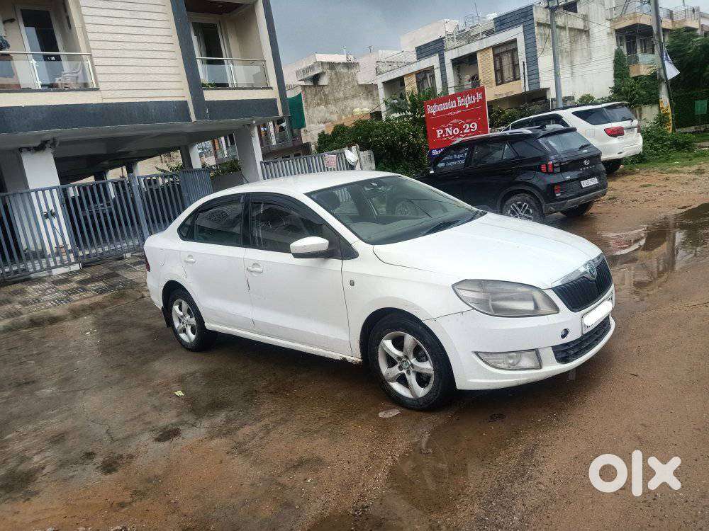 Skoda Rapid 1.5 Tdi Cr Elegance Plus, 2012, Diesel