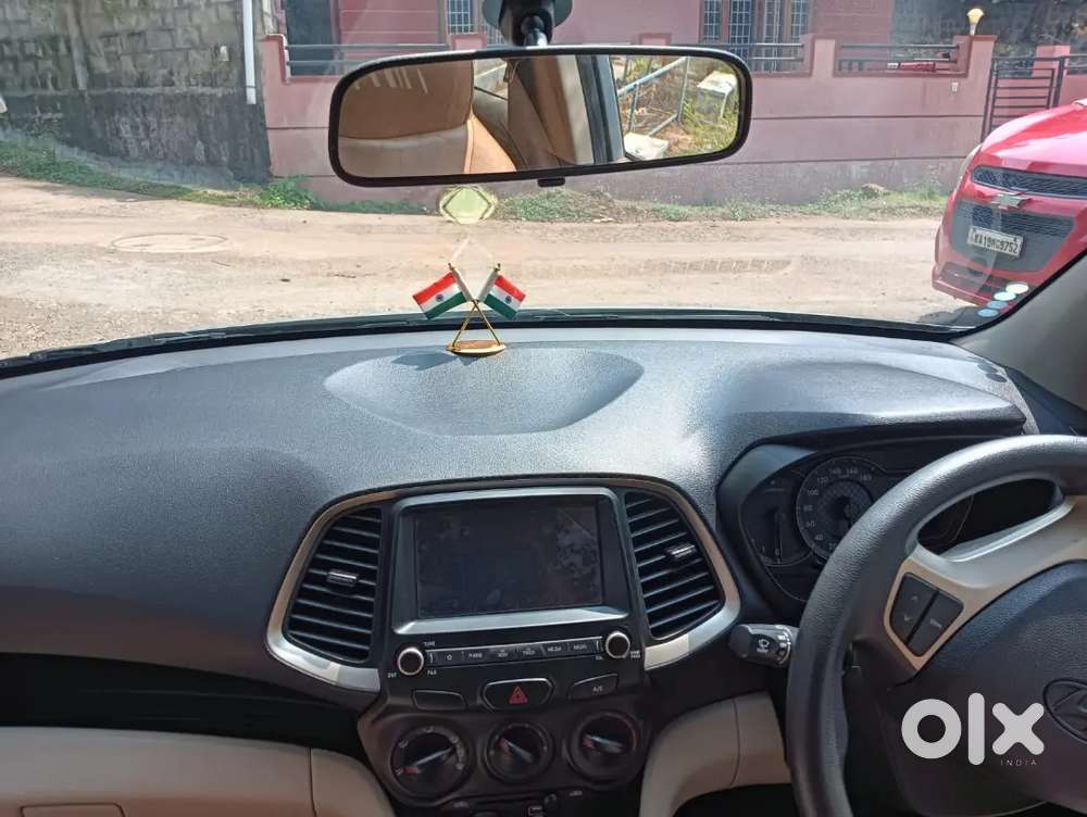 Hyundai Santro 1.1 Amt Sportz Hatchcack 20121 Model And Only 21000 Km