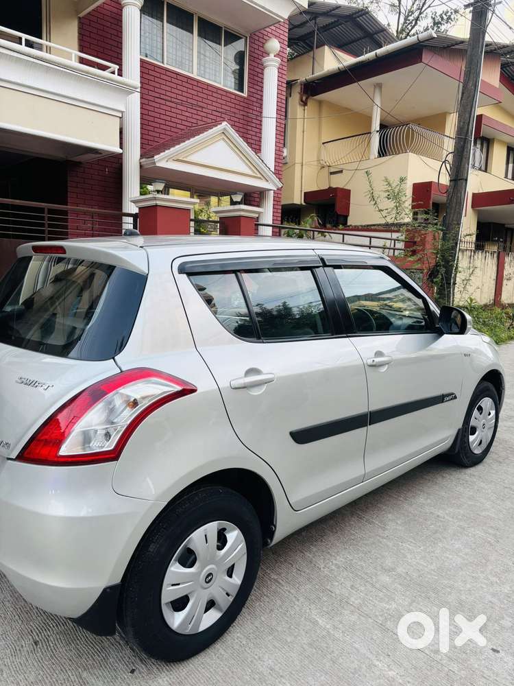 Maruti Suzuki Swift Vxi Optional, 2015, Petrol