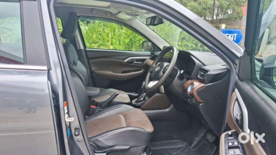 Toyota Urban Cruiser Hyryder 1.5 V Hybrid, 2024, Petrol