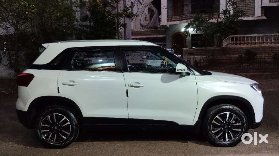 Maruti Suzuki Brezza 1.5 Zxi Plus Smart Hybrid, 2022, Petrol
