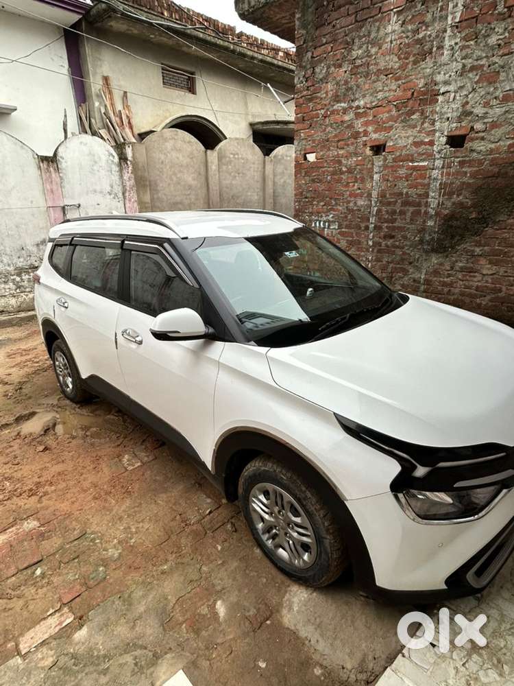 Kia Carens 2023 Petrol