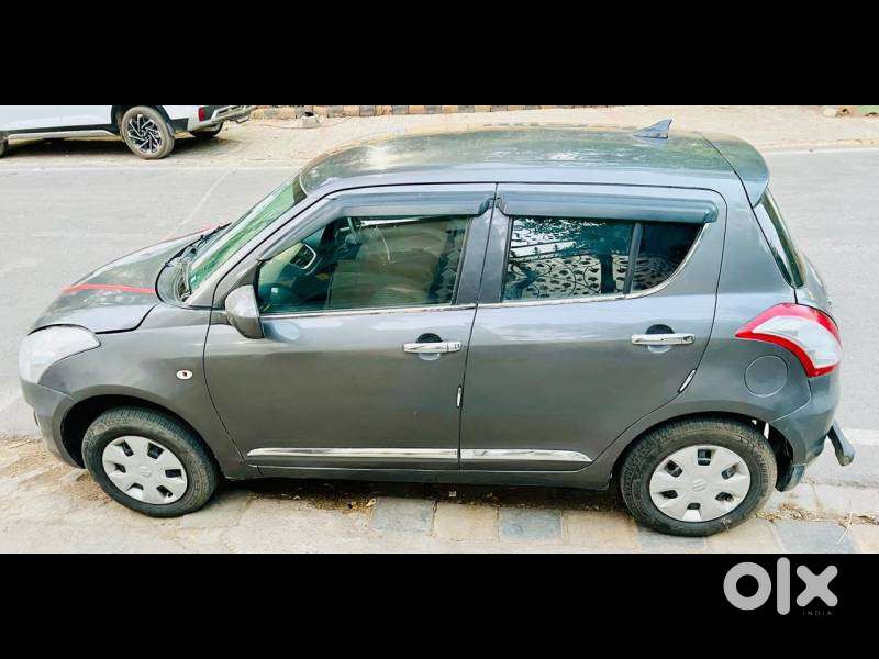 Maruti Suzuki Swift Lxi Optional-o, 2015, Petrol