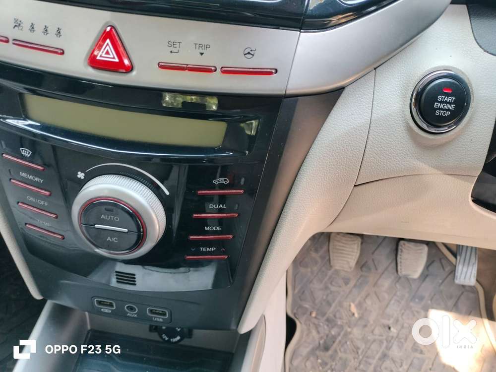 Mahindra Xuv300 W8 Option Dual Tone Diesel, 2019, Diesel