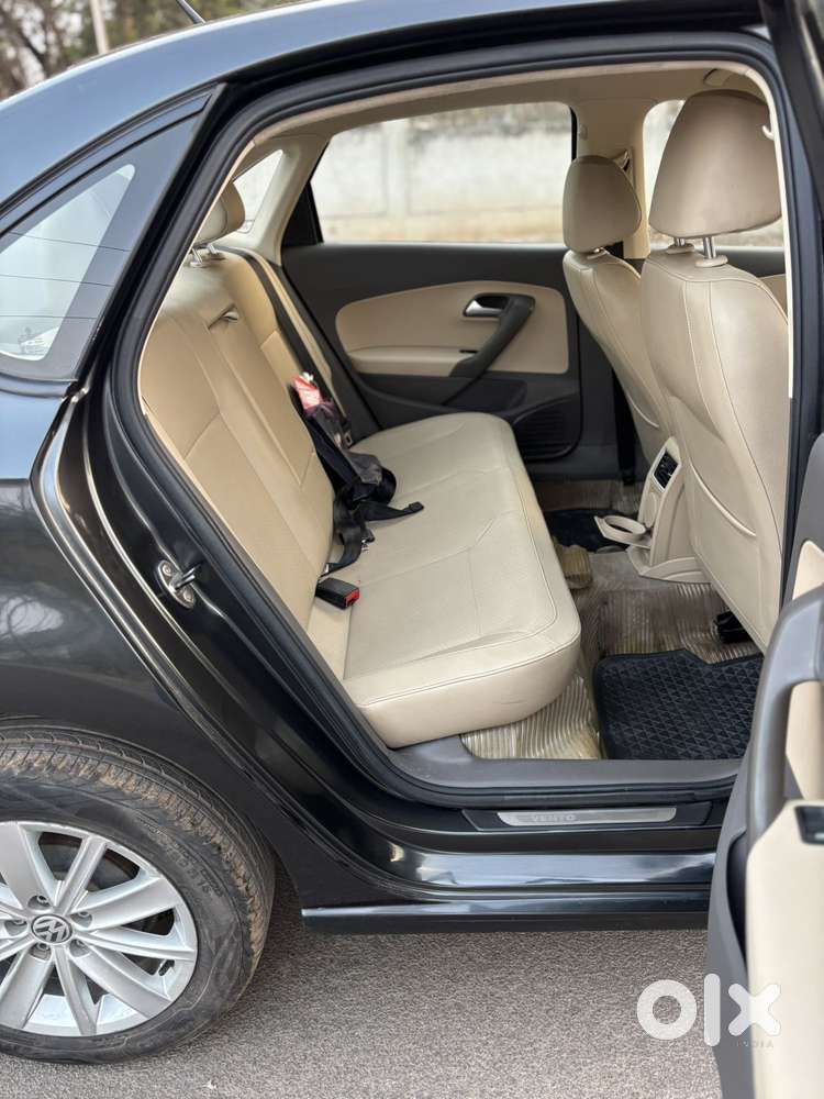 Volkswagen Vento 1.2 Tsi Highline At, 2015, Petrol