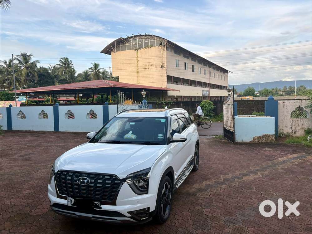 Hyundai Alcazar 2022 Km Driven