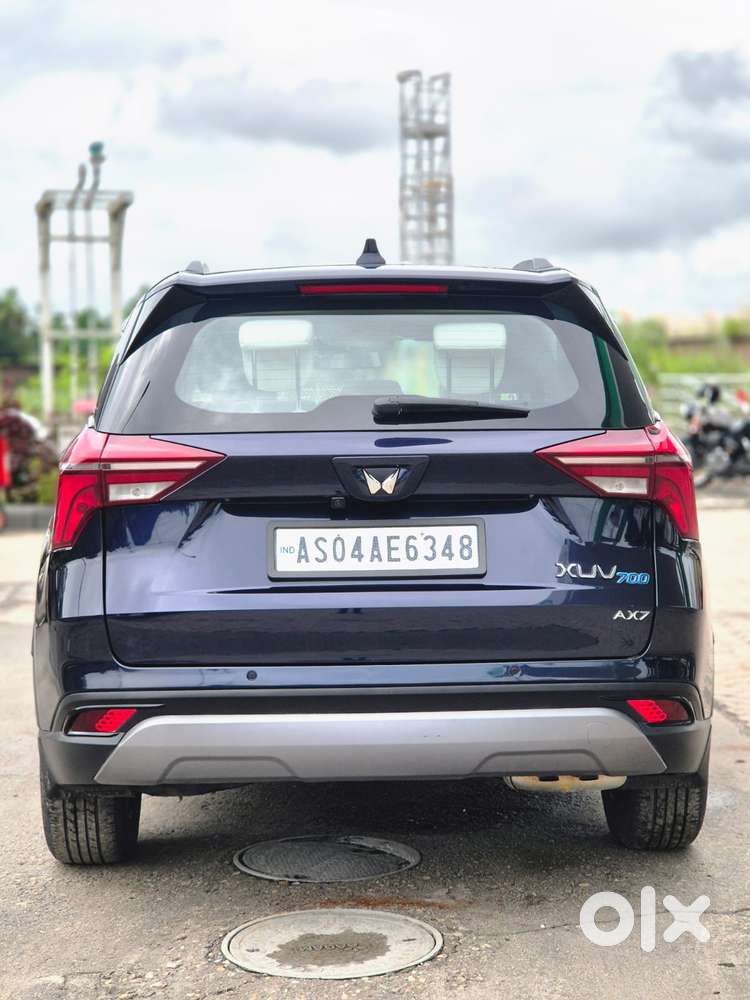 Mahindra Xuv700 2.0 Ax 5 Petrol Mt Str, 2023, Petrol