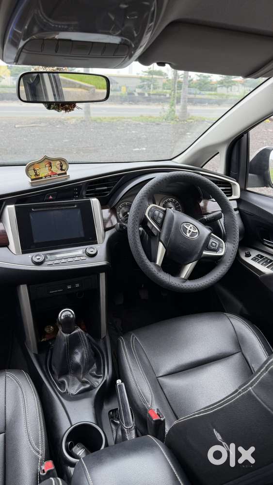 Toyota Innova Crysta 2.4 V 8 Str, 2016, Diesel