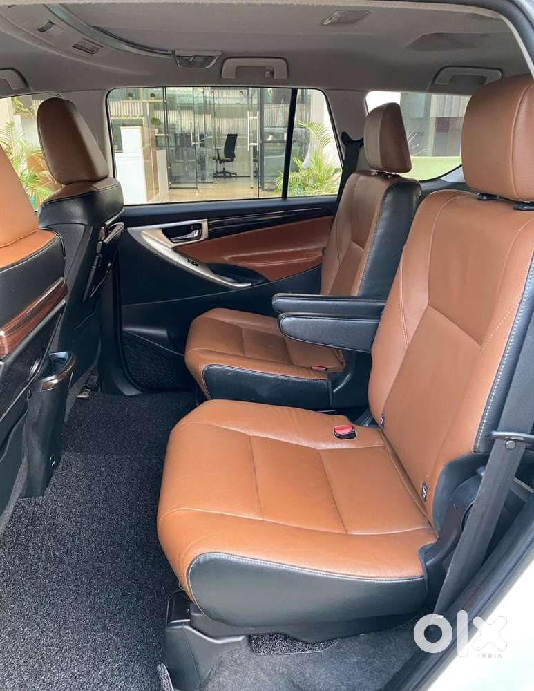 Toyota Innova Crysta 2.8z Automatic, 2017, Diesel