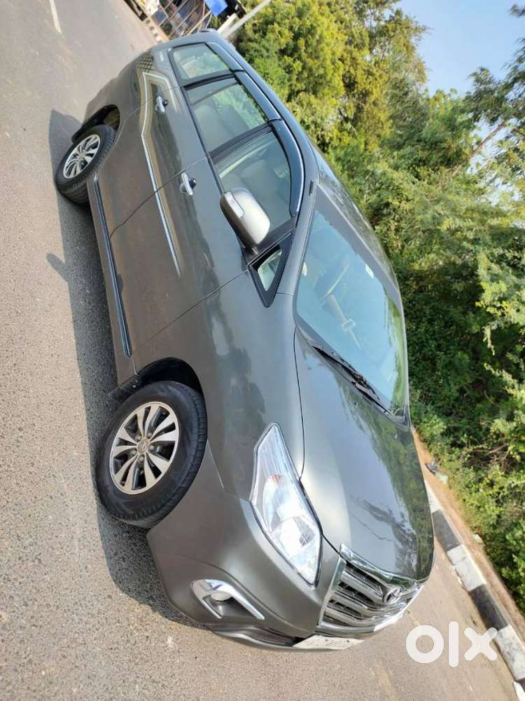 Toyota Innova 2.5 V 8 Str, 2015, Diesel