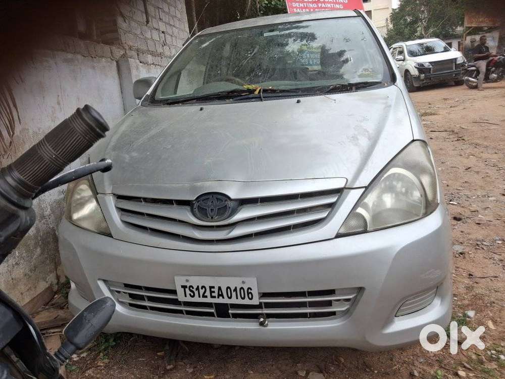 Toyota Innova 2.5 Z Diesel 7 Seater, 2012, Diesel