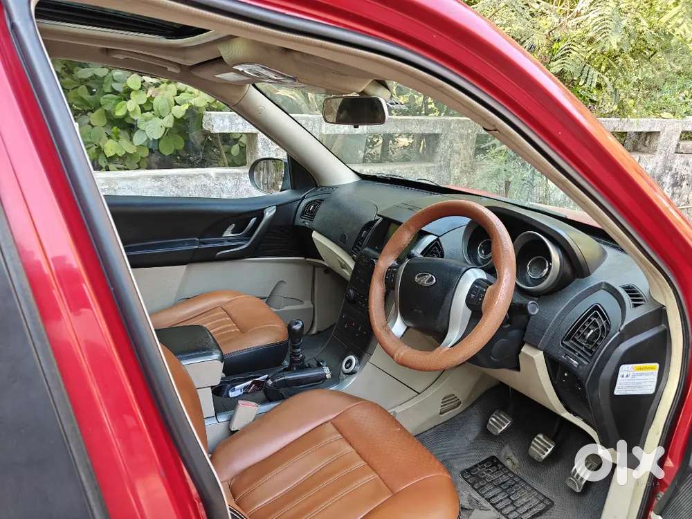 Xuv 500 W10 With Sunroof Fully Loaded