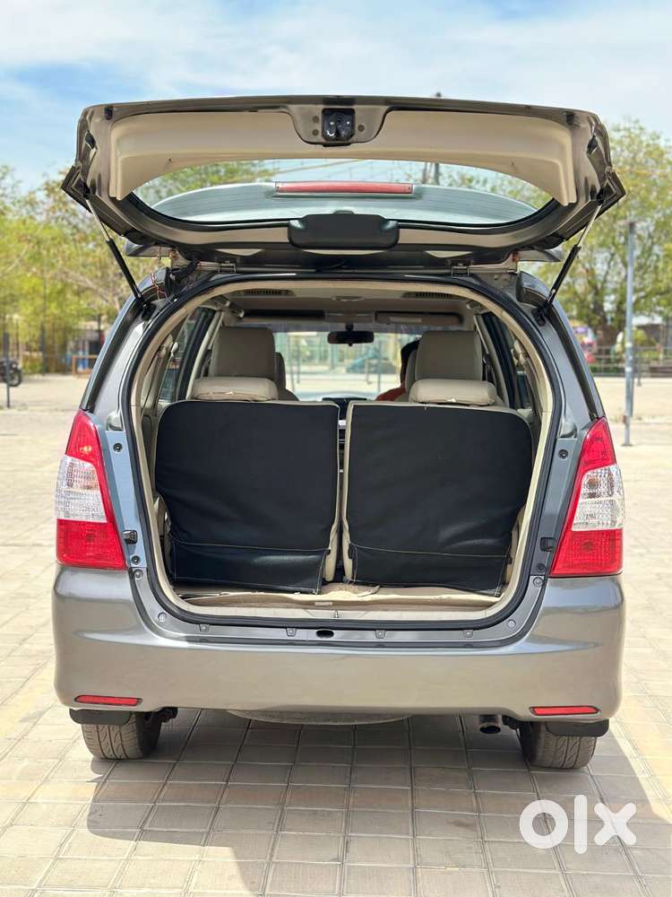 Toyota Innova 2.5 V 7 Str, 2012, Diesel