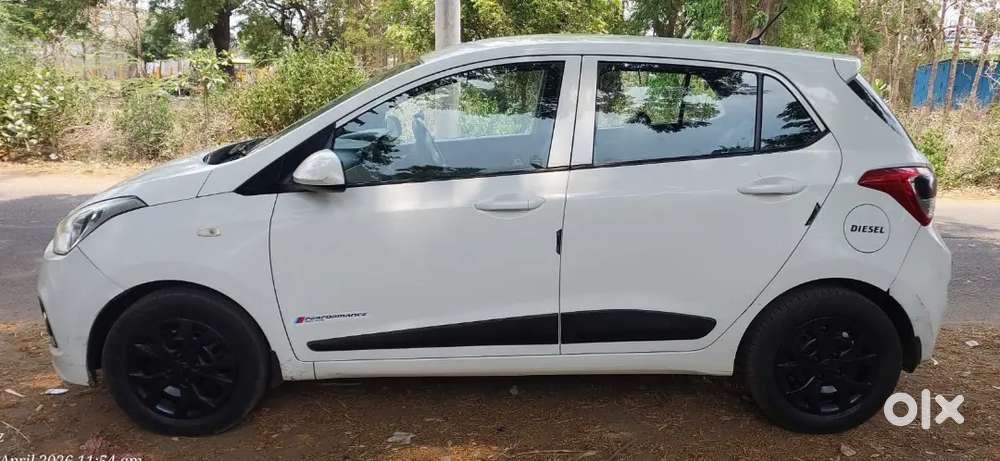 Hyundai Grand I10 2014 Diesel 98000 Km Driven White Colour