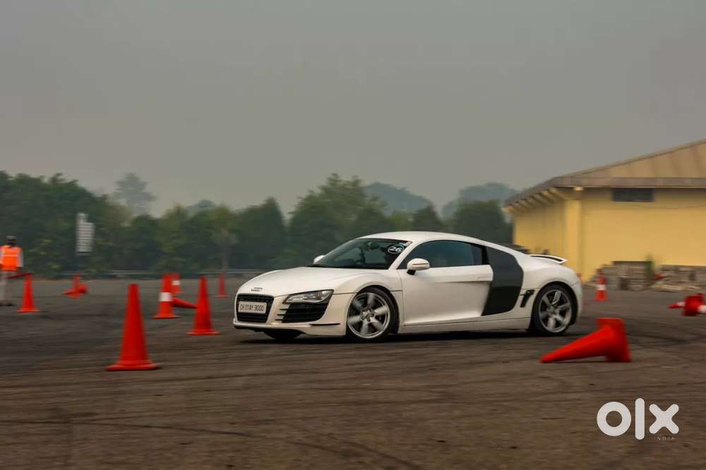 Audi R8 5.2 V10 Spyder, 2011, Petrol