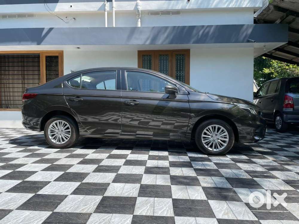 Honda City 5th Gen V Mt I-vtec  2022 Model  Feb 2023 Reg  Low Km