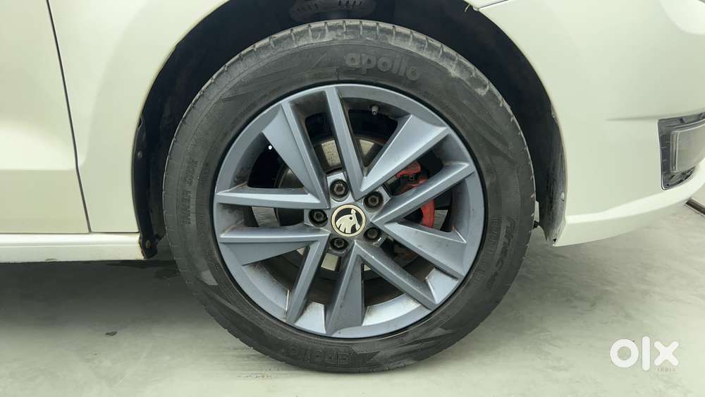 Skoda Rapid 1.6 Mpi At Style, 2017, Petrol