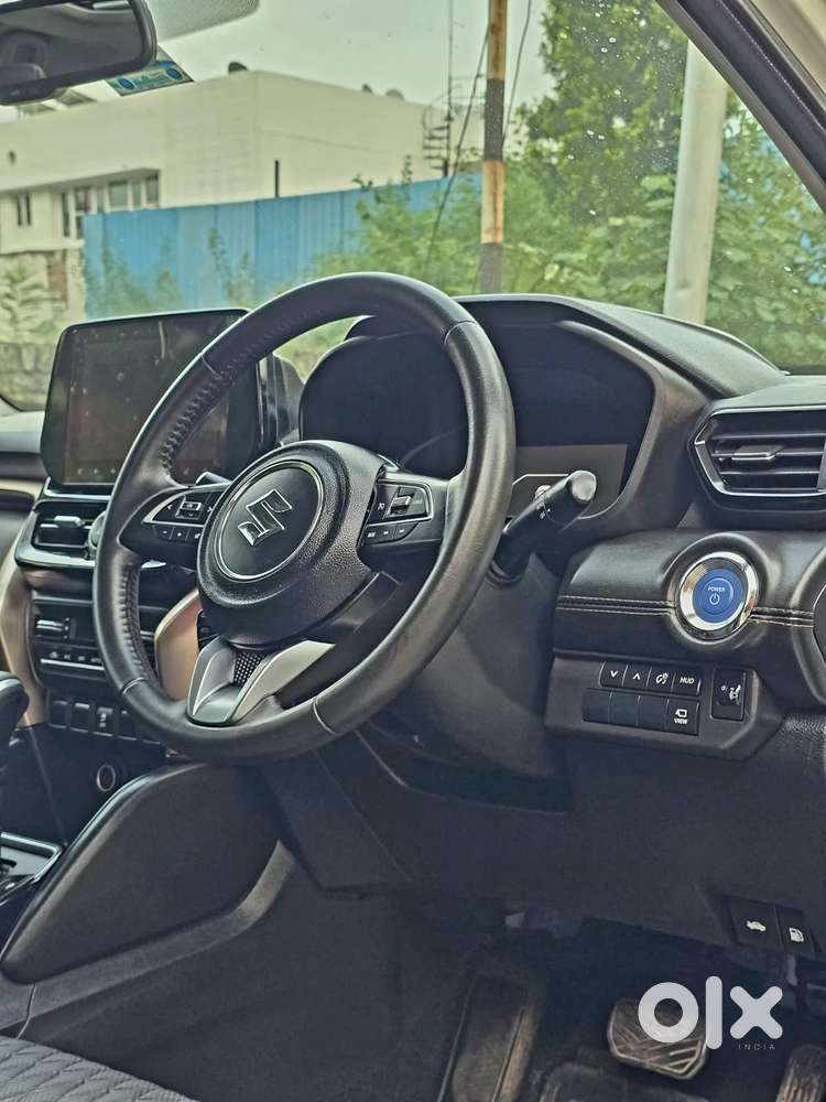 Maruti Suzuki Grand Vitara 1.5 Alpha Plus Intelligent Hybrid Ecvt, 2..