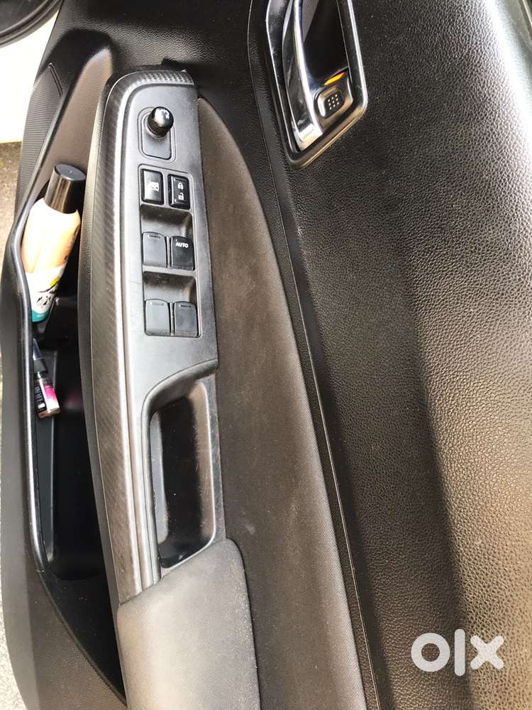 Maruti Suzuki Swift 2019 Diesel 60146 Km Driven