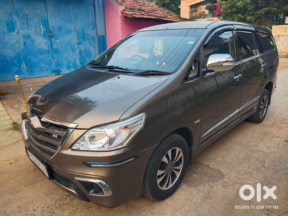 Toyota Innova 2.5 V 8 Str, 2015, Diesel