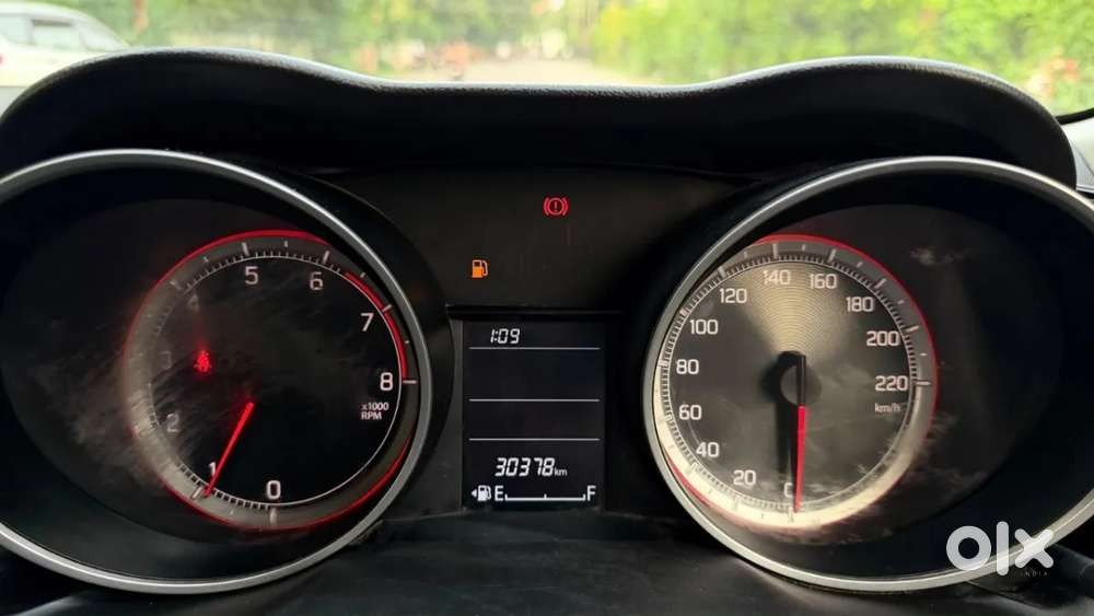 Maruti Suzuki Swift Vxi, 2022, Petrol