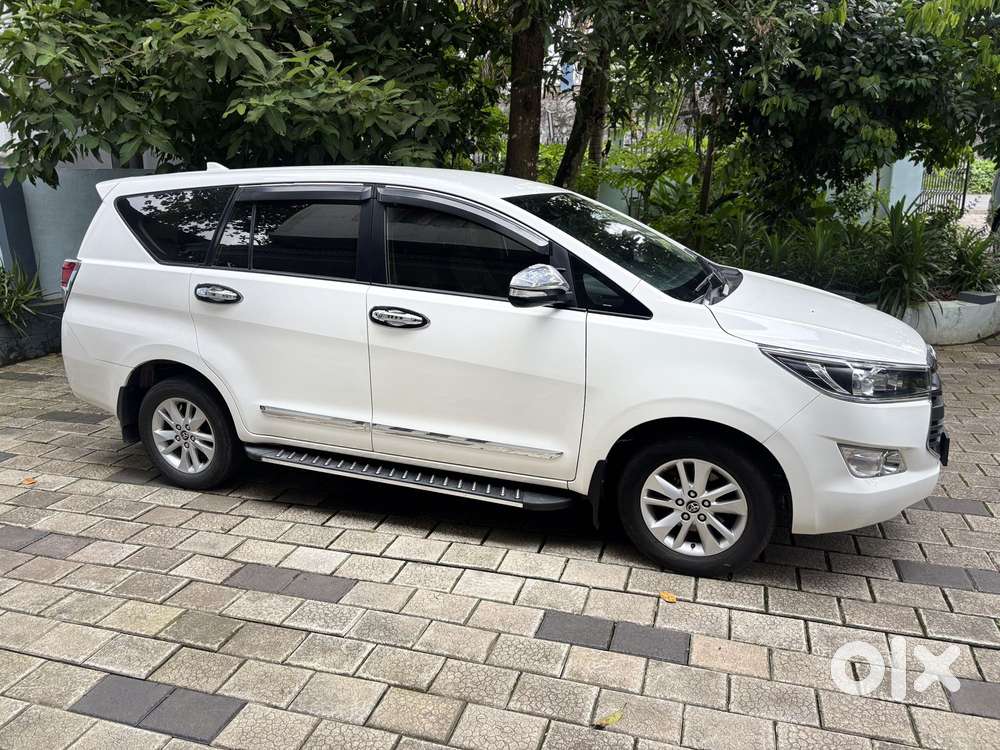 Toyota Innova Crysta 2.4 Gx Mt, 2017, Diesel