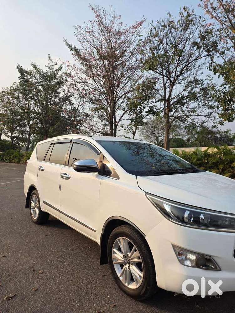 Toyota Innova Crysta 2017 Z Version Diesel Well Maintained