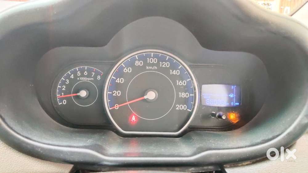 Hyundai I10 Sportz, 2016, Petrol