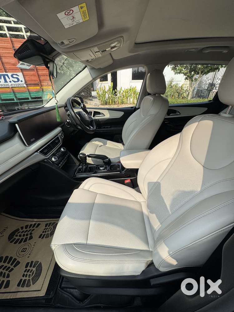 Mahindra Xuv700 2.2 Ax 7 Diesel Mt Str, 2023, Diesel