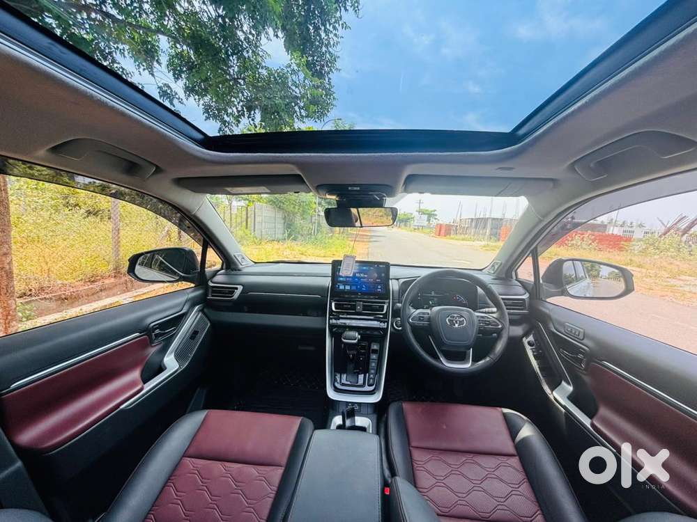 Toyota Innova, 2025, Petrol