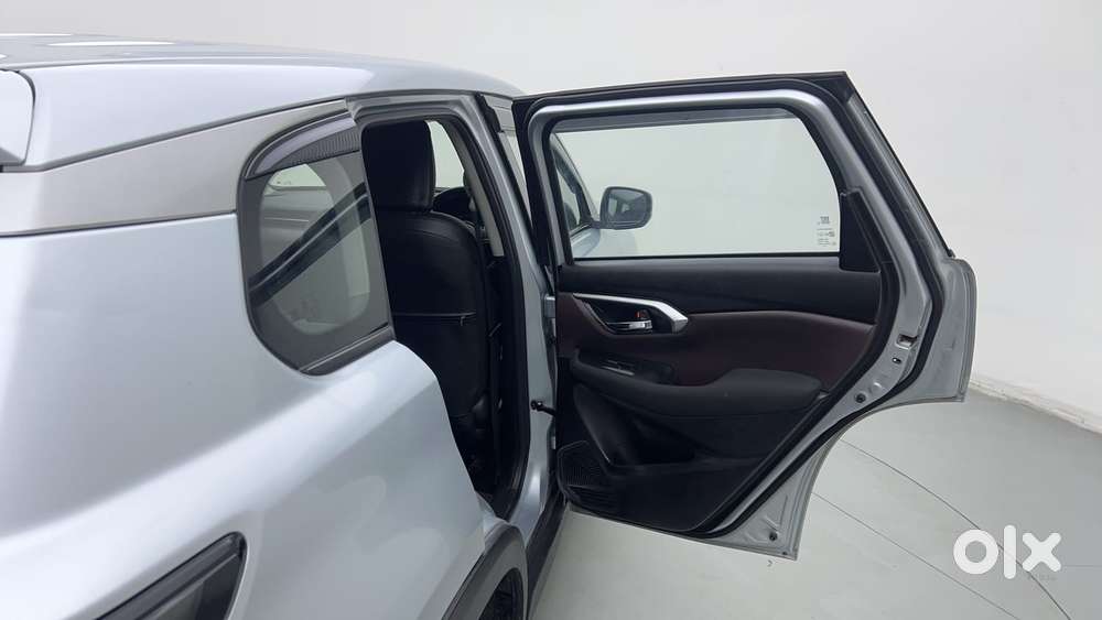 Maruti Suzuki Grand Vitara 1.5 Delta Smart Hybrid At, 2024, Petrol