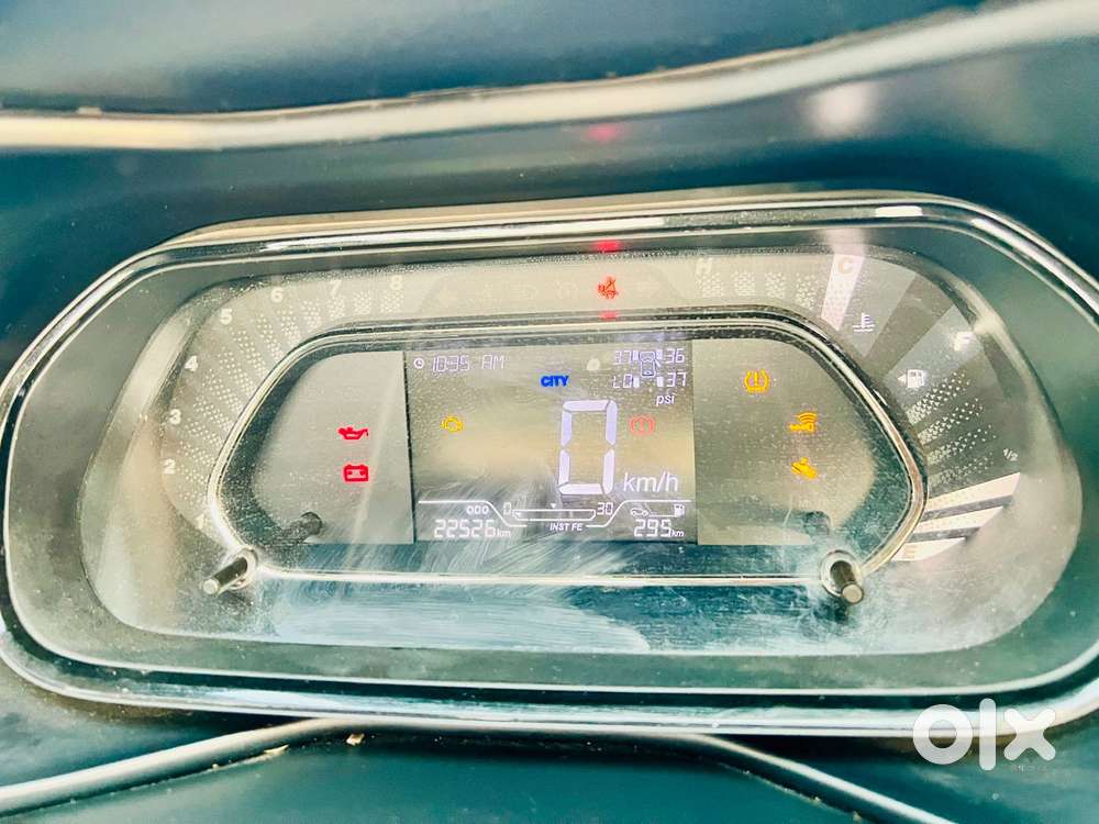 Tata Nexon Xz Plus Luxs Kaziranga, 2022, Petrol