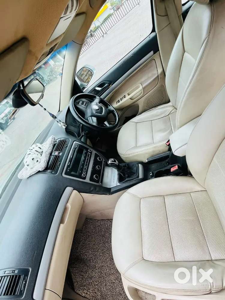 Skoda Laura Elegance 2010 Passing 2030