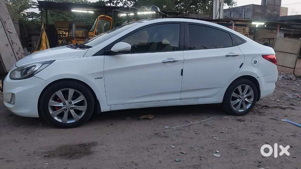 Hyundai Verna 1.6 Sx Crdi 2011crystel White