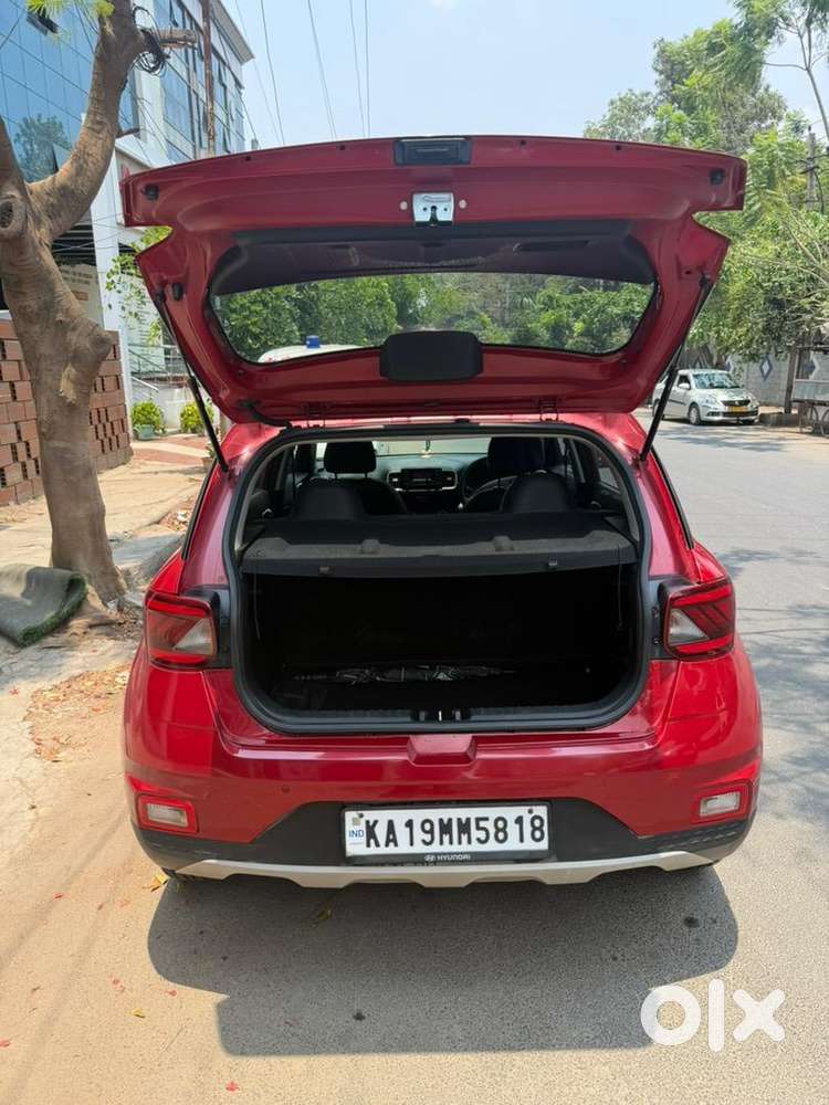 Hyundai Venue Petrol Manual 2022