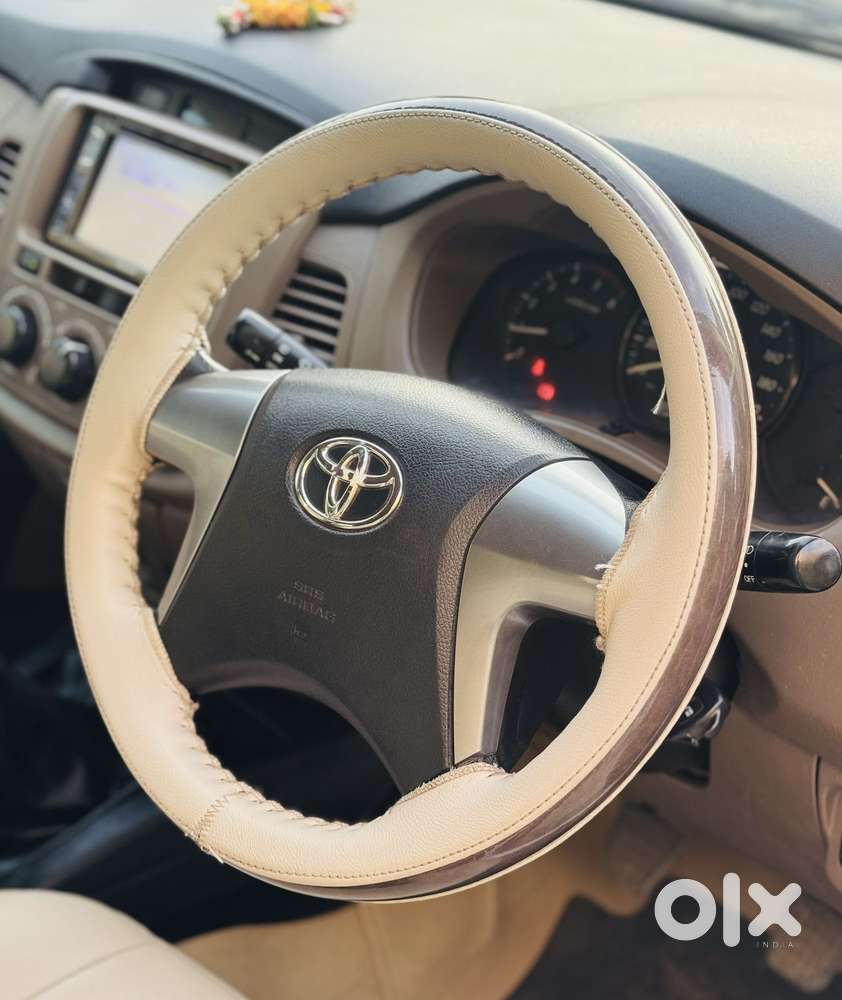 Toyota Innova 2.5 G (diesel) 8 Seater, 2015, Diesel