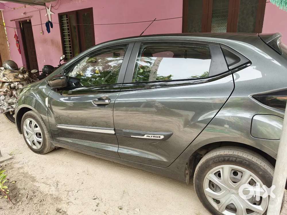 Tata Altroz 2023 Petrol 15500 Km Driven